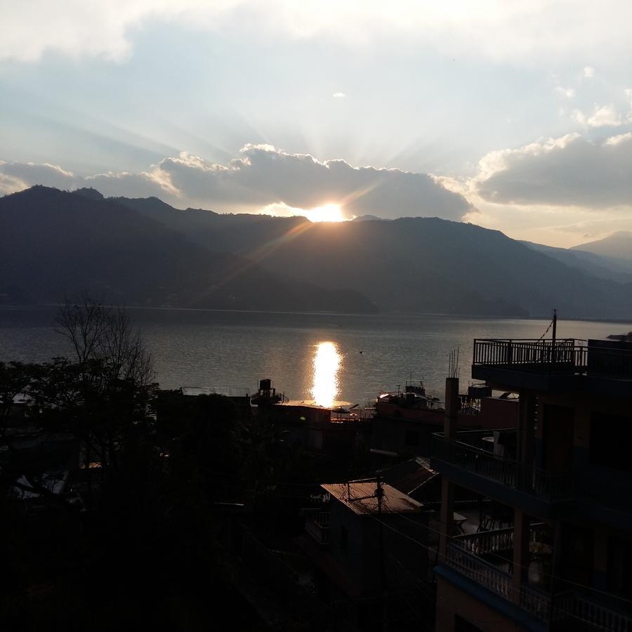 Hotel Bhadrakali Pokhara Inn Extérieur photo